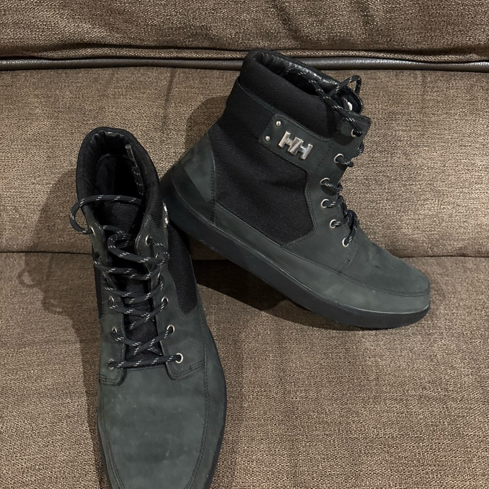 Helly  Hansen Stockholm Black  & Dark Green Ankle Boots Size 10.5